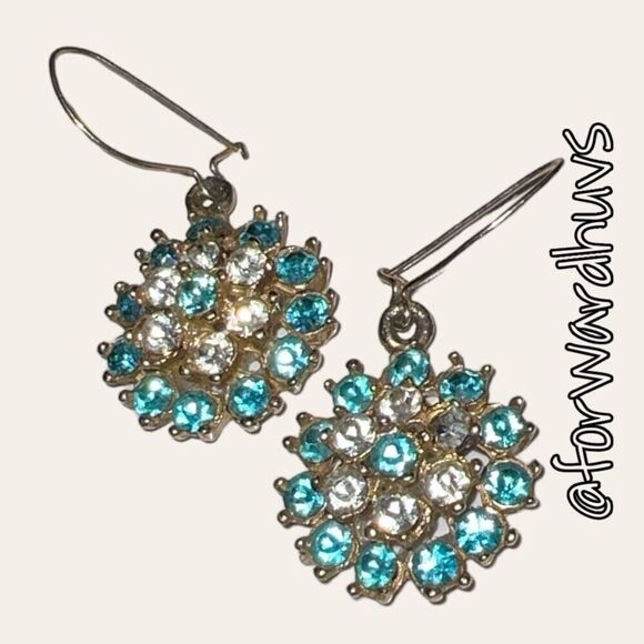 Vintage Gold Tone Blue and Clear Rhinestone Earrings - Picture 3 of 10